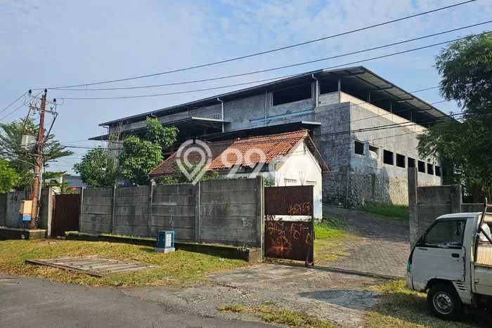 Gudang Disewa di Semarang dengan LB 1700m2 Area Komersial Ramai Gudang Disewa di Semarang dengan LB 1700m2 Area Komersial Ramai