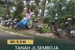 Jarang Ada! Tanah di Gajah Mungkur Punya Luas 718m2 SHM Jarang Ada! Tanah di Gajah Mungkur Punya Luas 718m2 SHM