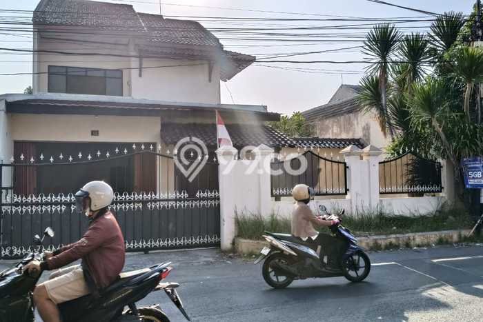 Sewa Rumah Elit LT 360m2 / LB 360m2 di Pedurungan, Semarang Sewa Rumah Elit LT 360m2 / LB 360m2 di Pedurungan, Semarang