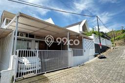 PENAWARAN TERBAIK! Rumah Premium di Ngaliyan, LT 120m² Bangunan 200m² PENAWARAN TERBAIK! Rumah Premium di Ngaliyan, LT 120m² Bangunan 200m²