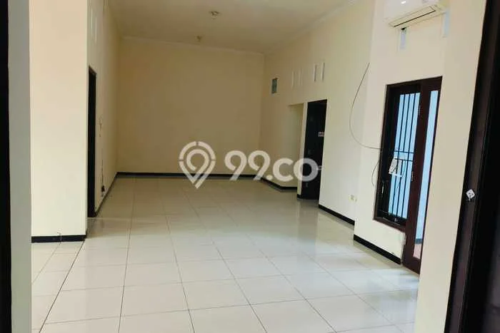 Rumah di Manyaran, 3 KT, View Kota, Luas 232m² Bangunan 232m² Rumah di Manyaran, 3 KT, View Kota, Luas 232m² Bangunan 232m²