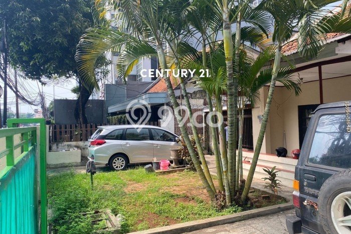 Ready to Use! Premium House LT 471m2 Desain Modern di Pejompongan Ready to Use! Premium House LT 471m2 Desain Modern di Pejompongan