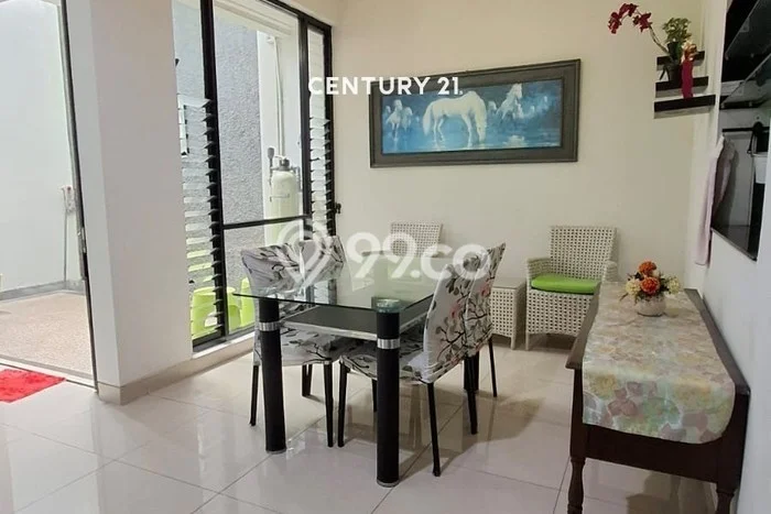 Disewakan! Rumah 4 Kamar Tidur &
3 Kamar Mandi di Sektor 9-Bintaro, Tangerang Selatan Disewakan! Rumah 4 Kamar Tidur &
3 Kamar Mandi di Sektor 9-Bintaro, Tangerang Selatan