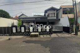 Rumah Elit LB 350m2 Siap Huni Desain Elegan di Setiabudi, Jakarta Selatan Rumah Elit LB 350m2 Siap Huni Desain Elegan di Setiabudi, Jakarta Selatan