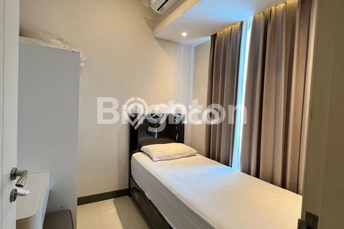 UNIT TERBAIK! Apartemen di Pakuwon Indah, Surabaya, 1 KM, Luas 54m2m², Lokasi Strategis UNIT TERBAIK! Apartemen di Pakuwon Indah, Surabaya, 1 KM, Luas 54m2m², Lokasi Strategis