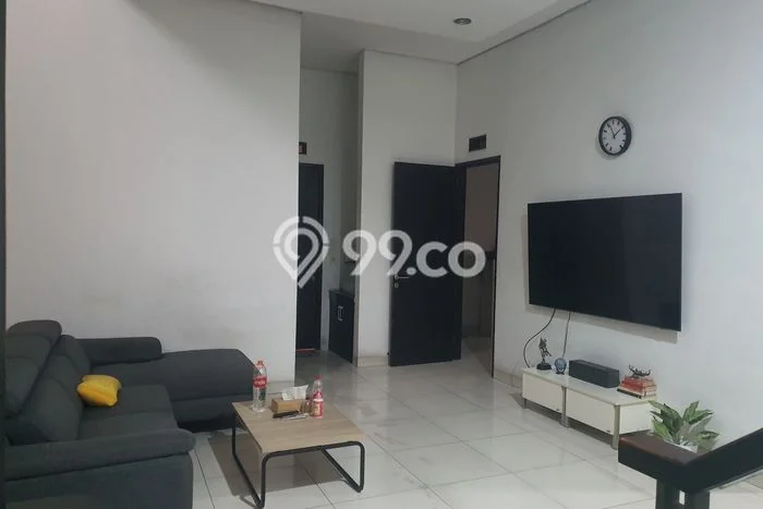Hunian Mewah 4 KT / 4 KM untuk Sewa di Singgasana, Bandung Hunian Mewah 4 KT / 4 KM untuk Sewa di Singgasana, Bandung