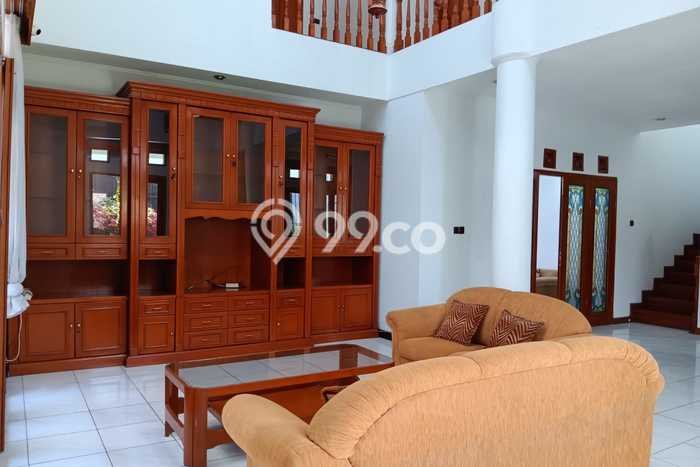 Disewakan! Rumah 5 Kamar Tidur &
4 Kamar Mandi di Geger Kalong, Bandung Disewakan! Rumah 5 Kamar Tidur &
4 Kamar Mandi di Geger Kalong, Bandung