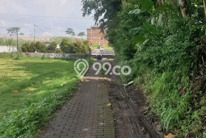 Tanah Dijual Lokasi Pakisaji, Malang Luas 600m2 Legalitas Aman Tanah Dijual Lokasi Pakisaji, Malang Luas 600m2 Legalitas Aman