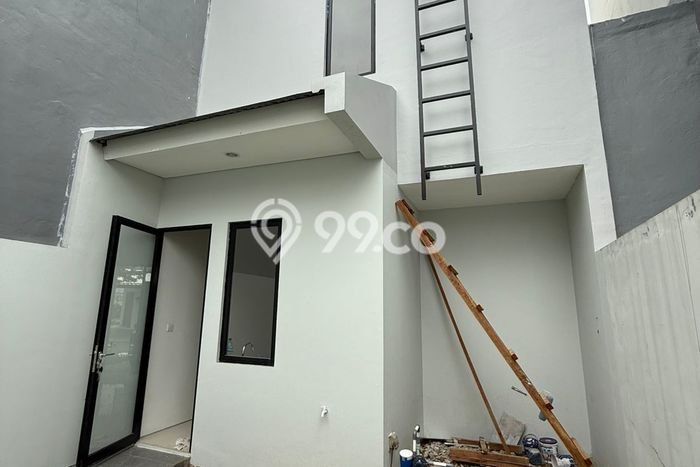 Rumah Luas Asri 2 KT Siap Pakai di Semanan Jakarta Barat Rumah Luas Asri 2 KT Siap Pakai di Semanan Jakarta Barat