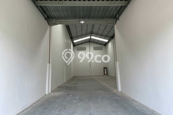 Gudang Disewa di Tangerang dengan LB 270m2 Area Komersial Ramai Gudang Disewa di Tangerang dengan LB 270m2 Area Komersial Ramai