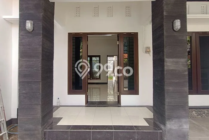 Rumah Luas Asri 2 KT Siap Pakai di Gatot Subroto Denpasar Rumah Luas Asri 2 KT Siap Pakai di Gatot Subroto Denpasar