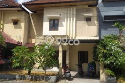PRIME LOCATION! Rumah area Gatot Subroto, 3 KT, Area Tenang, LT 135m² Bangunan 150m² PRIME LOCATION! Rumah area Gatot Subroto, 3 KT, Area Tenang, LT 135m² Bangunan 150m²