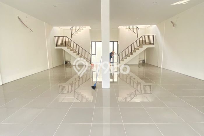 Disewakan Ruko Strategis di , Luas 72m2m², Lokasi Ramai Disewakan Ruko Strategis di , Luas 72m2m², Lokasi Ramai