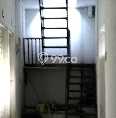 Dijual Segera Kost 10 Kamar, 10 Kamar Mandi di Sidoarjo, Sidoarjo, Luas 184m2 Dijual Segera Kost 10 Kamar, 10 Kamar Mandi di Sidoarjo, Sidoarjo, Luas 184m2