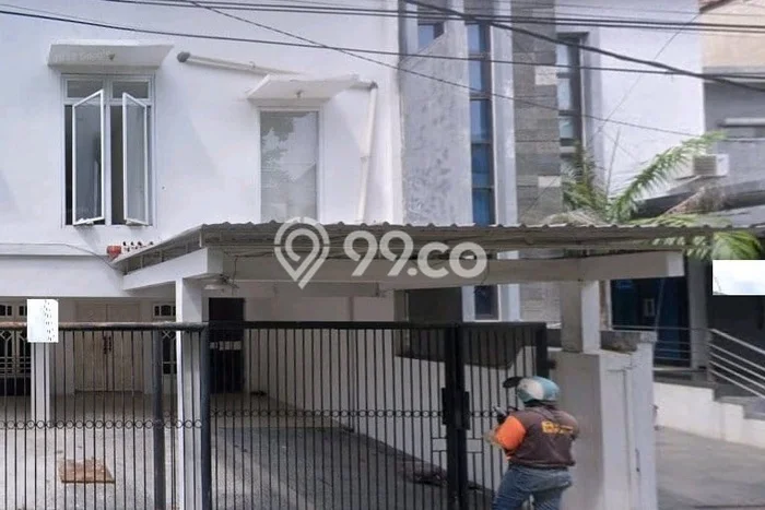 Kost Dijual Lokasi Wonokromo, Surabaya, Spesifikasi 20 Kamar Tidur dan Luas 400m2 Kost Dijual Lokasi Wonokromo, Surabaya, Spesifikasi 20 Kamar Tidur dan Luas 400m2