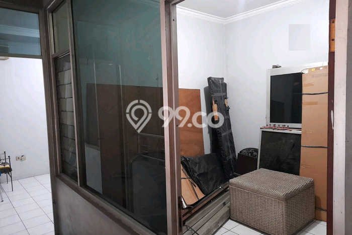 Untuk Disewa Gudang di Taman Sidoarjo LT 400m2, LB 300m2 Untuk Disewa Gudang di Taman Sidoarjo LT 400m2, LB 300m2