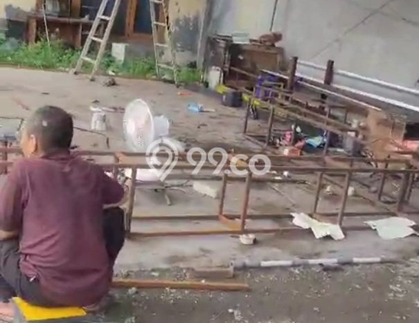Lokasi Strategis! Dijual Gudang Bisnis di Taman, Sidoarjo Kondisi Baik Lokasi Strategis! Dijual Gudang Bisnis di Taman, Sidoarjo Kondisi Baik