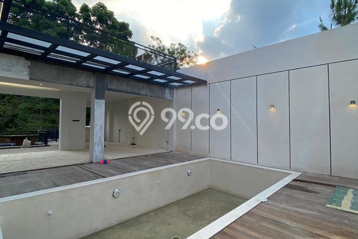 Ready to Use! Luxury House LT 333m2 Desain Modern di Setiabudi Ready to Use! Luxury House LT 333m2 Desain Modern di Setiabudi