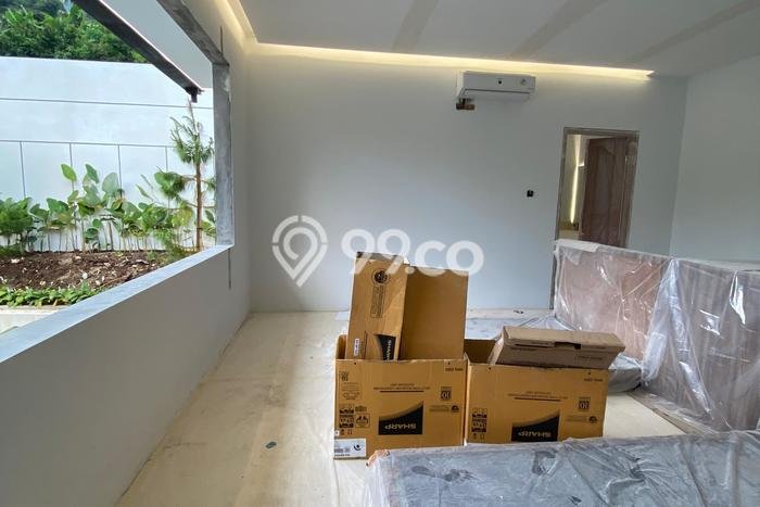 Ready to Use! Luxury House LT 333m2 Desain Modern di Setiabudi Ready to Use! Luxury House LT 333m2 Desain Modern di Setiabudi