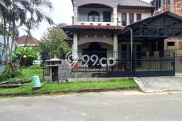 Rumah Asri di Batam Kota, 4 KT, Area Strategis, LT 180m² LB 240m² Rumah Asri di Batam Kota, 4 KT, Area Strategis, LT 180m² LB 240m²