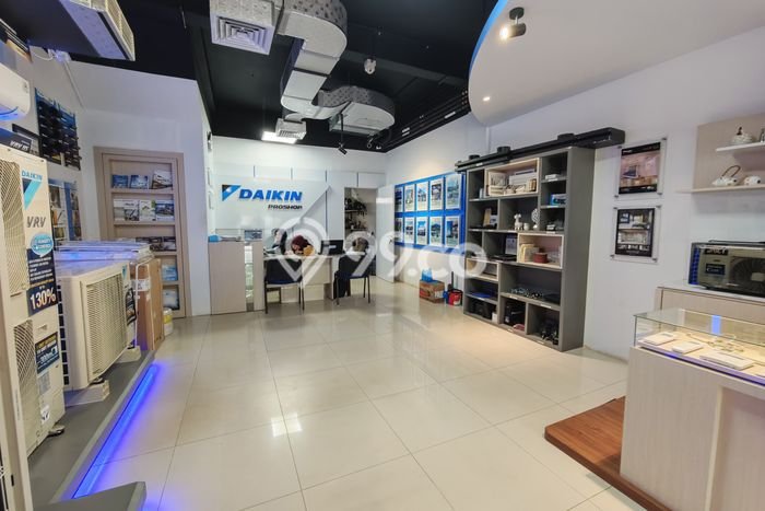 Ruko Dijual di Batam LT 127m2 & LB 375m2 Lokasi Terbaik! Ruko Dijual di Batam LT 127m2 & LB 375m2 Lokasi Terbaik!