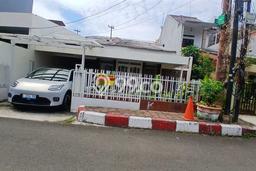 Lokasi strategis! Rumah siap huni disewakan di Cempaka Putih LB 180m2 Lokasi strategis! Rumah siap huni disewakan di Cempaka Putih LB 180m2