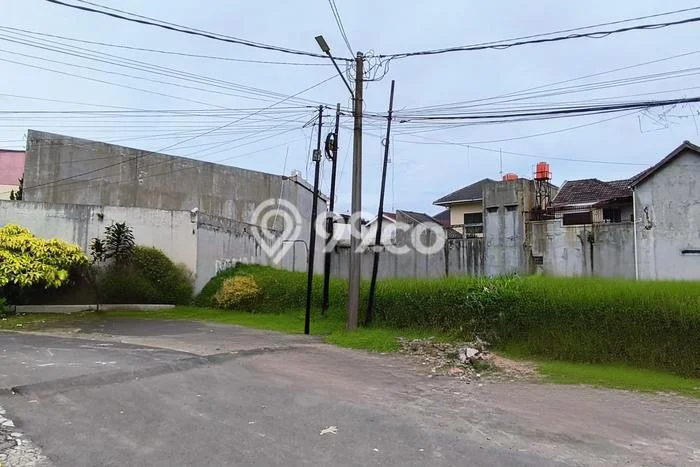 Tanah Dijual Lokasi Strategis di Bandung dengan Luas 262m2 Tanah Dijual Lokasi Strategis di Bandung dengan Luas 262m2