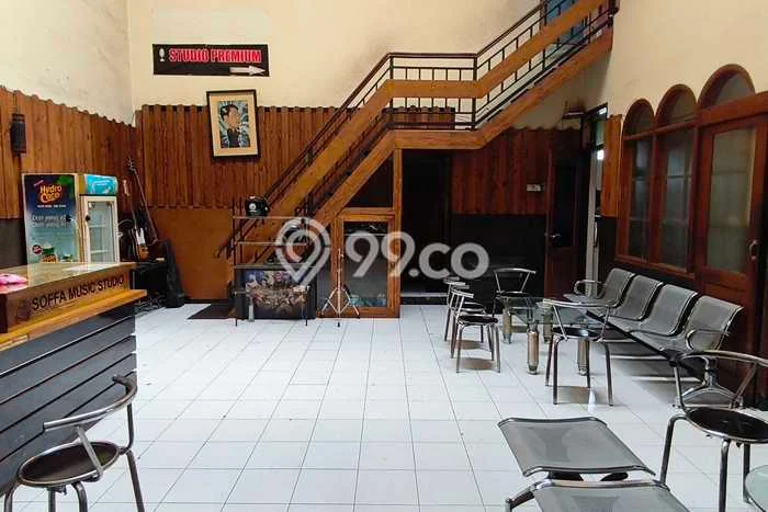 Rumah Mewah LB 320m2 Siap Pakai Desain Elegan di Surapati, Bandung Rumah Mewah LB 320m2 Siap Pakai Desain Elegan di Surapati, Bandung