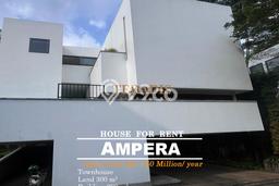 Rumah Disewakan Jakarta Selatan LT 300m2 LB 300m2 Area Ampera Rumah Disewakan Jakarta Selatan LT 300m2 LB 300m2 Area Ampera