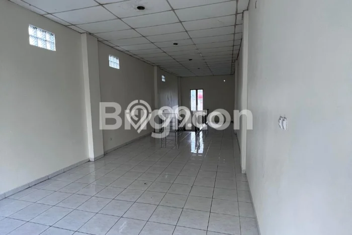 SEWA STRATEGIS! Ruko di Ciracas, Luas 120m², Area Berkembang SEWA STRATEGIS! Ruko di Ciracas, Luas 120m², Area Berkembang