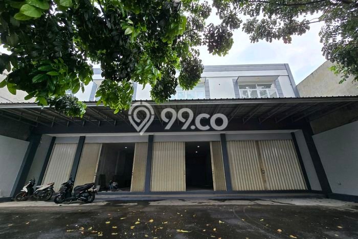 LOKASI PREMIUM! Ruko Kawasan Niaga Kawasan Ciracas, Luas 528m², Siap Operasional LOKASI PREMIUM! Ruko Kawasan Niaga Kawasan Ciracas, Luas 528m², Siap Operasional