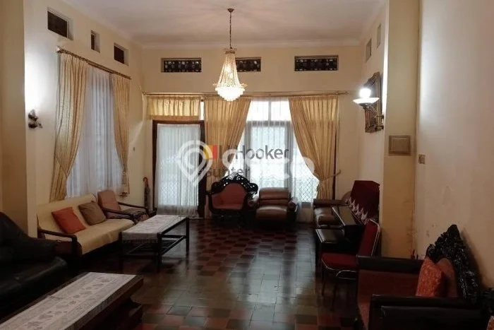 For Sale Hunian Mewah Cozy di Jakarta Pusat For Sale Hunian Mewah Cozy di Jakarta Pusat
