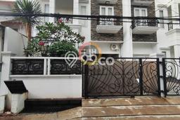 For Sale Rumah Mewah Exclusive di Cempaka Putih, Jakarta Pusat For Sale Rumah Mewah Exclusive di Cempaka Putih, Jakarta Pusat