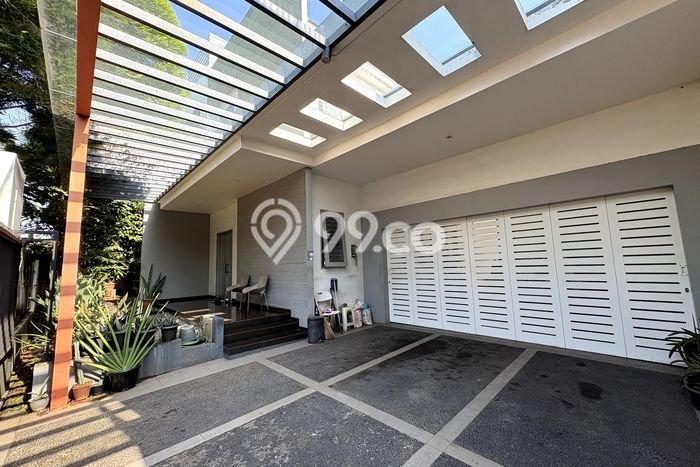 Dijual Rumah Premium dengan Fasilitas Sekitar Komplit di BSD, Tangerang Selatan Dijual Rumah Premium dengan Fasilitas Sekitar Komplit di BSD, Tangerang Selatan