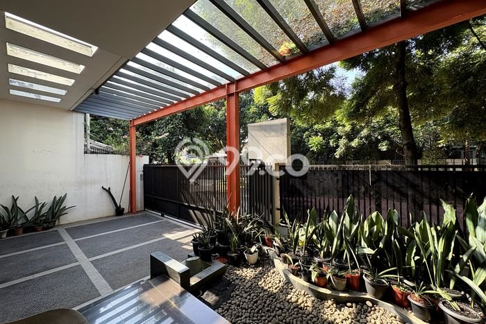 Dijual Rumah Premium dengan Fasilitas Sekitar Komplit di BSD, Tangerang Selatan Dijual Rumah Premium dengan Fasilitas Sekitar Komplit di BSD, Tangerang Selatan