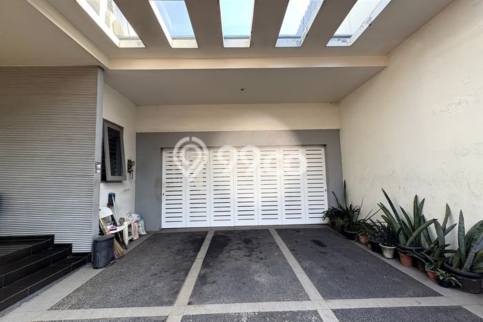 Dijual Rumah Premium dengan Fasilitas Sekitar Komplit di BSD, Tangerang Selatan Dijual Rumah Premium dengan Fasilitas Sekitar Komplit di BSD, Tangerang Selatan