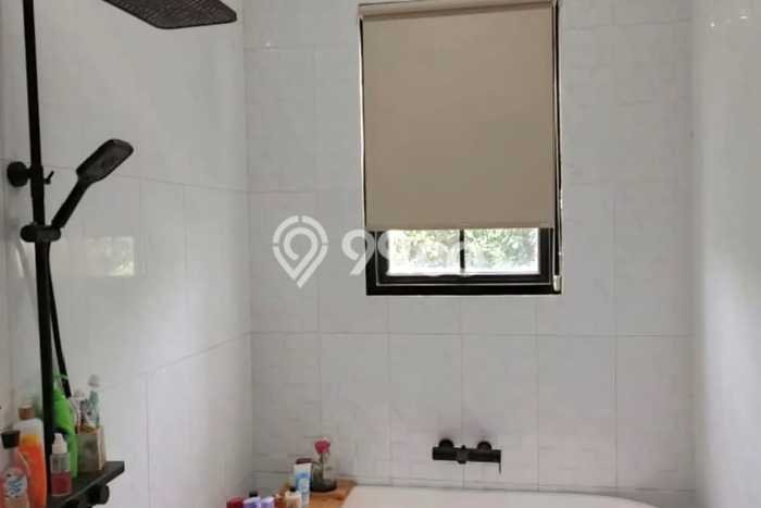 Rumah Mewah Dijual LT 112m2 di BSD, Tangerang Selatan Rumah Mewah Dijual LT 112m2 di BSD, Tangerang Selatan