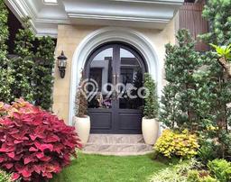 Ready to Use! Luxury House LT 200m2 Desain Elegan di BSD Foresta Ready to Use! Luxury House LT 200m2 Desain Elegan di BSD Foresta