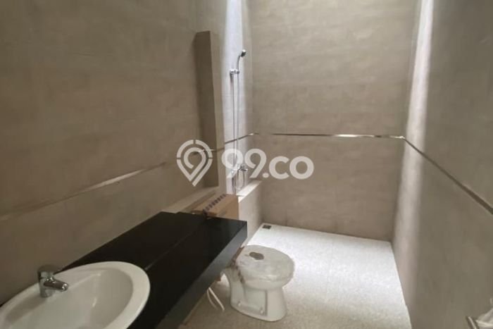 Ready to Use! Luxury House LT 111m2 Desain Modern di Setra Duta Ready to Use! Luxury House LT 111m2 Desain Modern di Setra Duta
