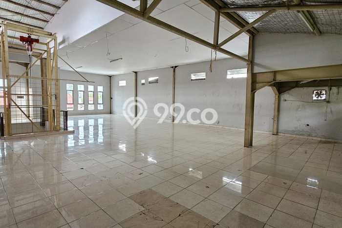SENTRA BISNIS! Gudang Kawasan Moch Toha, Luas 500m², Pusat Perniagaan SENTRA BISNIS! Gudang Kawasan Moch Toha, Luas 500m², Pusat Perniagaan