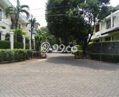 Rumah Luxury Modern Tanpa Renovasi di Pondok Indah Jakarta Selatan Rumah Luxury Modern Tanpa Renovasi di Pondok Indah Jakarta Selatan