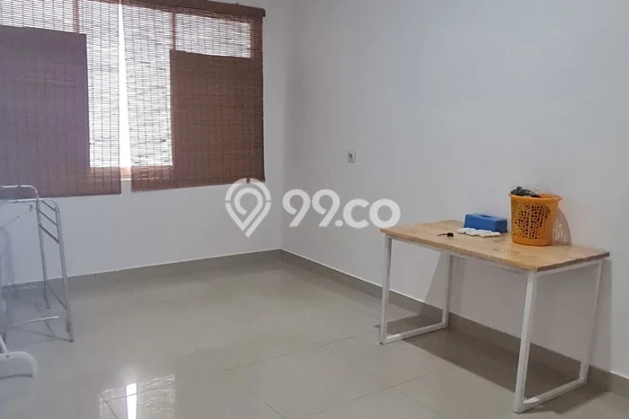 Disewakan Rumah Harga Terjangkau di Tanjung Duren Jakarta Barat Punya 5 Kamar Tidur Disewakan Rumah Harga Terjangkau di Tanjung Duren Jakarta Barat Punya 5 Kamar Tidur