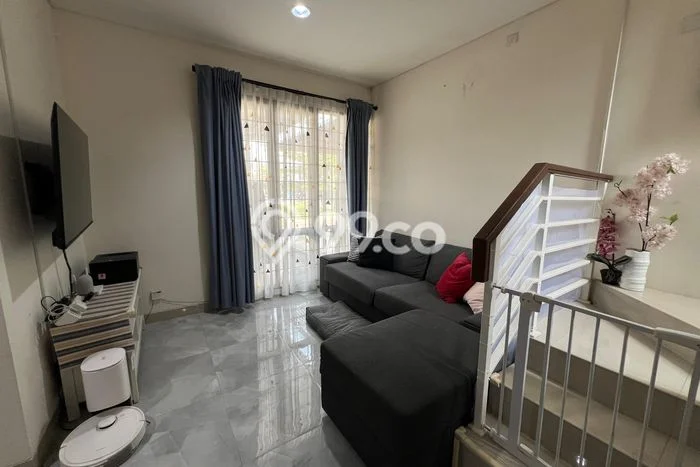 Disewakan! Rumah 2 Kamar Tidur &
2 Kamar Mandi di Jakarta Garden City, Jakarta Timur Disewakan! Rumah 2 Kamar Tidur &
2 Kamar Mandi di Jakarta Garden City, Jakarta Timur