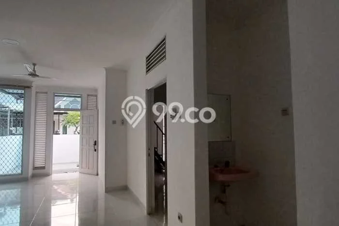 Lokasi terbaik! Rumah siap huni disewakan di Cakung LB 110m2 Lokasi terbaik! Rumah siap huni disewakan di Cakung LB 110m2