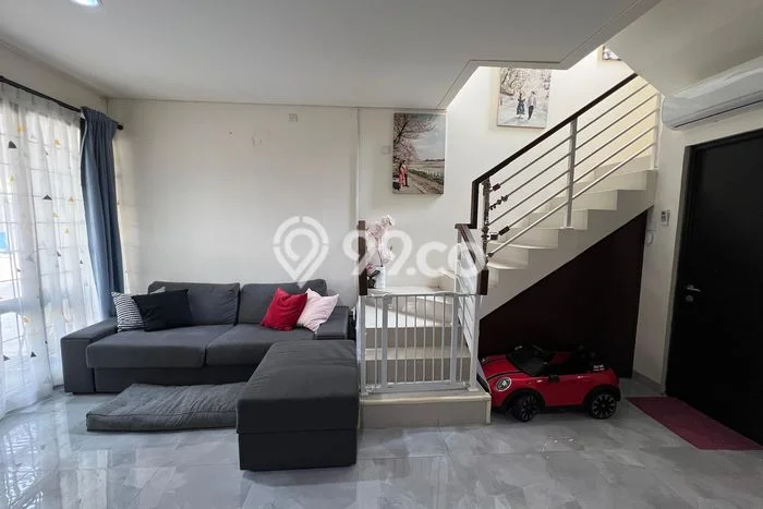 Disewakan! Rumah 2 Kamar Tidur &
2 Kamar Mandi di Jakarta Garden City, Jakarta Timur Disewakan! Rumah 2 Kamar Tidur &
2 Kamar Mandi di Jakarta Garden City, Jakarta Timur