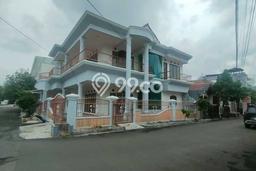 Ready to Use! Luxury House LT 225m2 Desain Elegan di Harapan Indah Ready to Use! Luxury House LT 225m2 Desain Elegan di Harapan Indah
