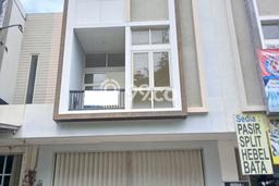 Disewakan Ruko di , Luas 77m2m², Area Strategis, Ready Untuk Dipakai Disewakan Ruko di , Luas 77m2m², Area Strategis, Ready Untuk Dipakai