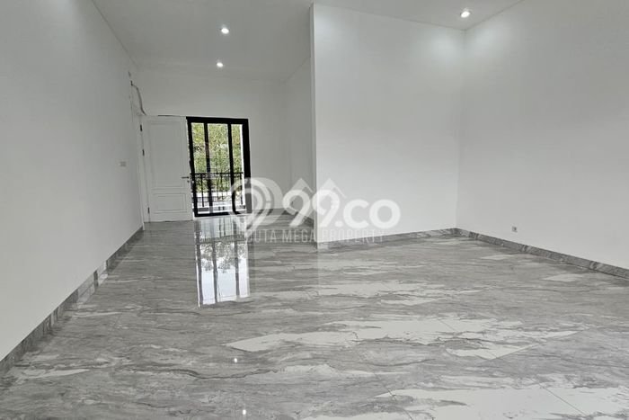 Ready to Use! Luxury House LT 440m2 Desain Elegan di Bintaro Ready to Use! Luxury House LT 440m2 Desain Elegan di Bintaro