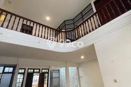 Jual Rumah Luas Megah Dengan View Eksklusif di Taman Ratu, Jakarta Barat Jual Rumah Luas Megah Dengan View Eksklusif di Taman Ratu, Jakarta Barat