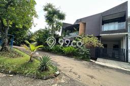 Rumah Elit LB 525m2 Siap Pakai Desain Elegan di Bintaro, Tangerang Selatan Rumah Elit LB 525m2 Siap Pakai Desain Elegan di Bintaro, Tangerang Selatan
